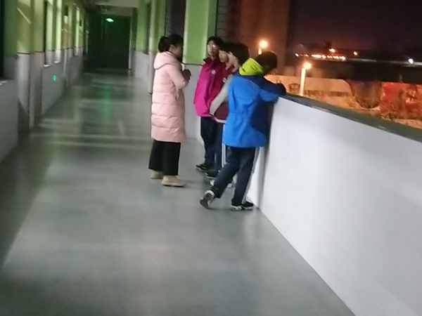 青春飞扬师生共拼搏