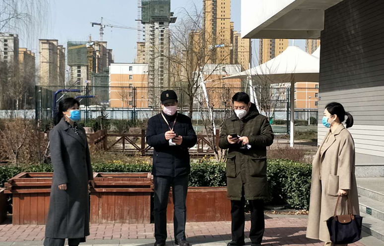 市教育局纪检监察组到安阳市飞翔学校督导检查疫情防控物资准备情况